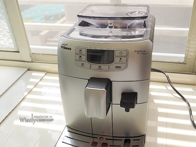 《家電開箱文。飛利浦全自動義式咖啡機》PHILIPS Saeco INTELIA HD8753@一鍵卡布奇諾,在家就能品嚐好咖啡 《家電開箱文。飛利浦全自動義式咖啡機》PHILIPS Saeco INTELIA HD8753@一鍵卡布奇諾,在家就能品嚐好咖啡