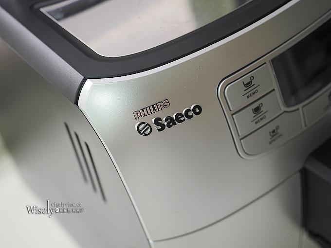 《家電開箱文。飛利浦全自動義式咖啡機》PHILIPS Saeco INTELIA HD8753@一鍵卡布奇諾,在家就能品嚐好咖啡 《家電開箱文。飛利浦全自動義式咖啡機》PHILIPS Saeco INTELIA HD8753@一鍵卡布奇諾,在家就能品嚐好咖啡