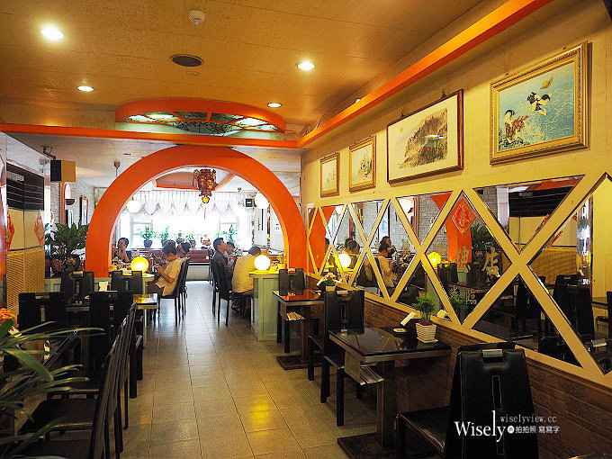 東一排骨台北總店︱中山堂旁懷舊夜總會裝潢餐廳︱捷運西門站