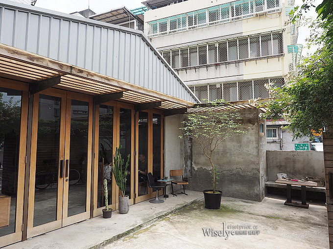 《台北大安。捷運六張犂站》苔毛咖啡館Taimo Café＠嘉興街文青風格，不限時供插座網路