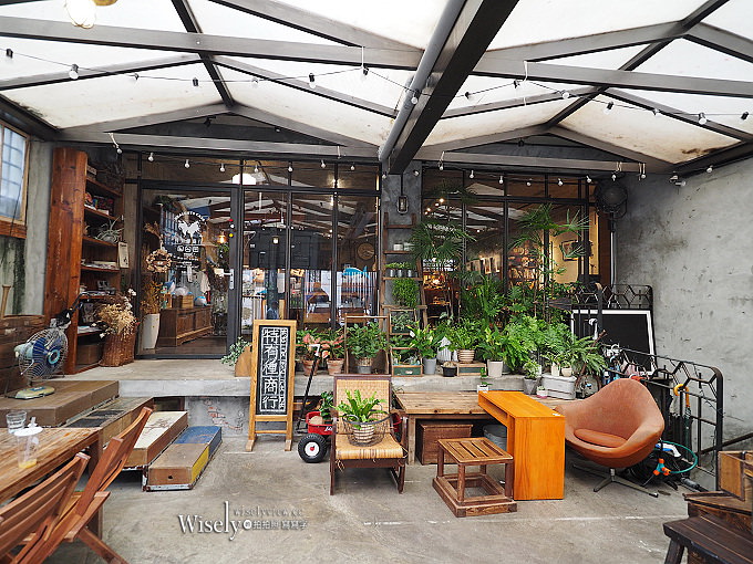 《台北中正。捷運忠孝新生站》特有種商行Realguts Cafe@咖啡、電影、設計、輕食、雜貨 《台北中正。捷運忠孝新生站》特有種商行Realguts Cafe@咖啡、電影、設計、輕食、雜貨