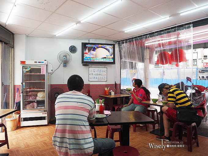 《新北中和。捷運南勢角站美食》二哥烏醋麵＠清爽口感乾麵搭配骨仔肉湯，平價銅板小吃