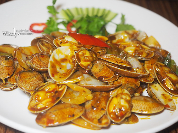 《澳門美食。百老匯》李家菜(廣式火鍋中菜館)：米其林指南推薦，必吃清湯牛腩煲