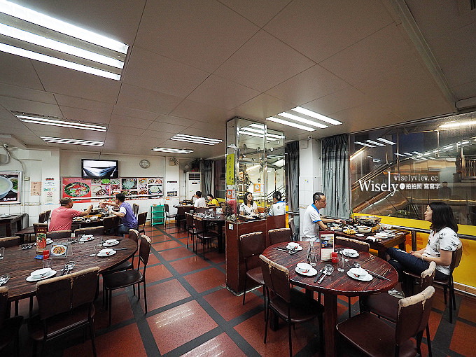 《澳門美食。新馬路》水佬榮海鮮火鍋飯店：香辣花甲蟹鍋，還有美味金沙蝦與水蟹粥