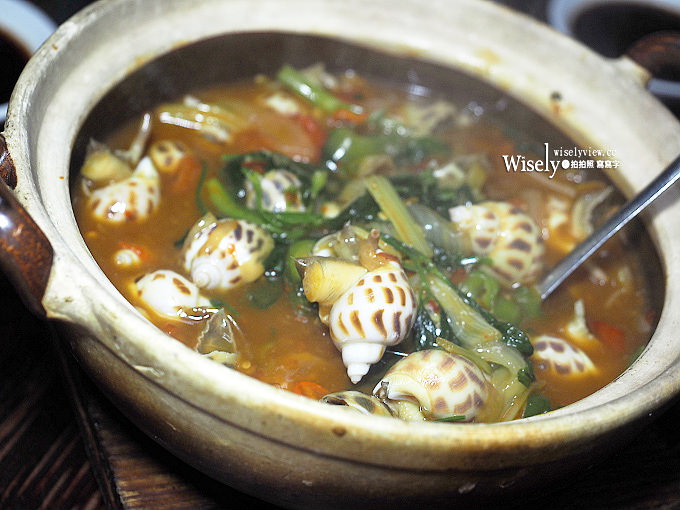 《澳門美食。新馬路》水佬榮海鮮火鍋飯店：香辣花甲蟹鍋，還有美味金沙蝦與水蟹粥