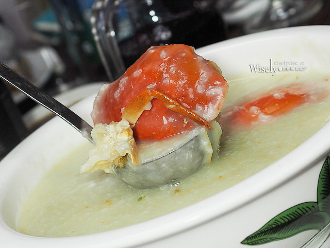 《澳門美食。新馬路》水佬榮海鮮火鍋飯店：香辣花甲蟹鍋，還有美味金沙蝦與水蟹粥