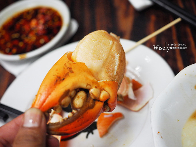 《澳門美食。新馬路》水佬榮海鮮火鍋飯店：香辣花甲蟹鍋，還有美味金沙蝦與水蟹粥