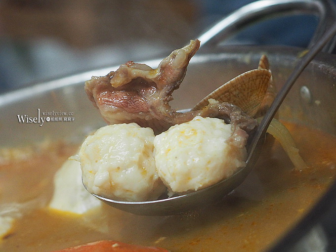 《澳門美食。新馬路》水佬榮海鮮火鍋飯店：香辣花甲蟹鍋，還有美味金沙蝦與水蟹粥