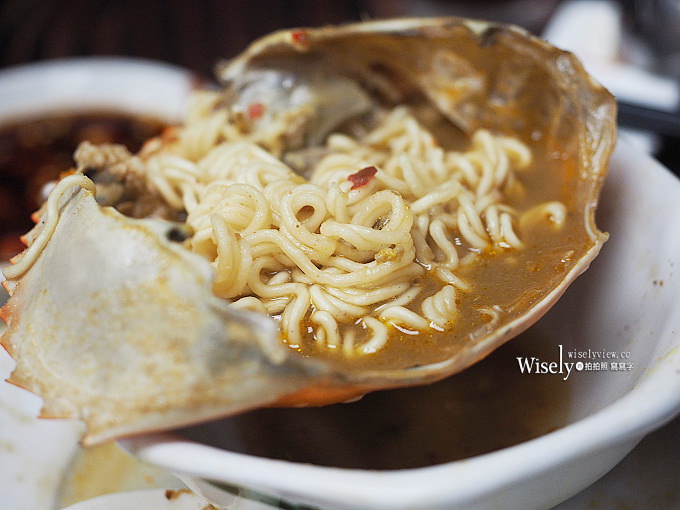 《澳門美食。新馬路》水佬榮海鮮火鍋飯店：香辣花甲蟹鍋，還有美味金沙蝦與水蟹粥