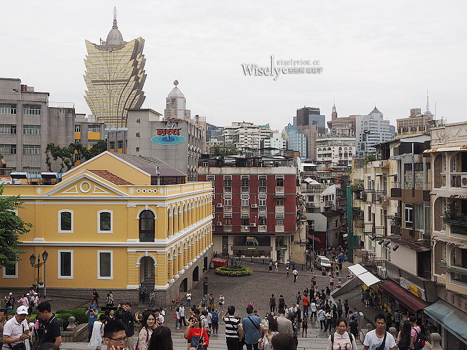 澳門 景點美食購物︱大三巴牌坊→關前街文創→果欄街(南屏雅敍)→十月初五街(嘉華茶居)→康公廟前地(華聯茶莊)→新馬路(芬記燒臘／世紀咖啡)→崗頂劇院／聖老愣佐教堂→南灣湖