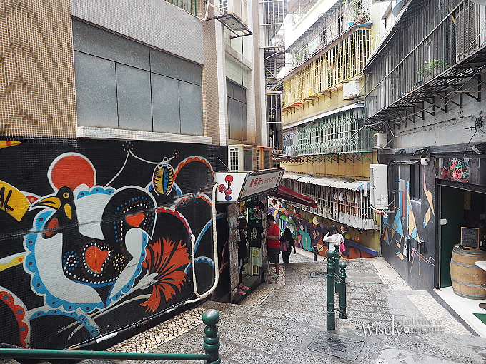 澳門 景點美食購物︱大三巴牌坊→關前街文創→果欄街(南屏雅敍)→十月初五街(嘉華茶居)→康公廟前地(華聯茶莊)→新馬路(芬記燒臘／世紀咖啡)→崗頂劇院／聖老愣佐教堂→南灣湖