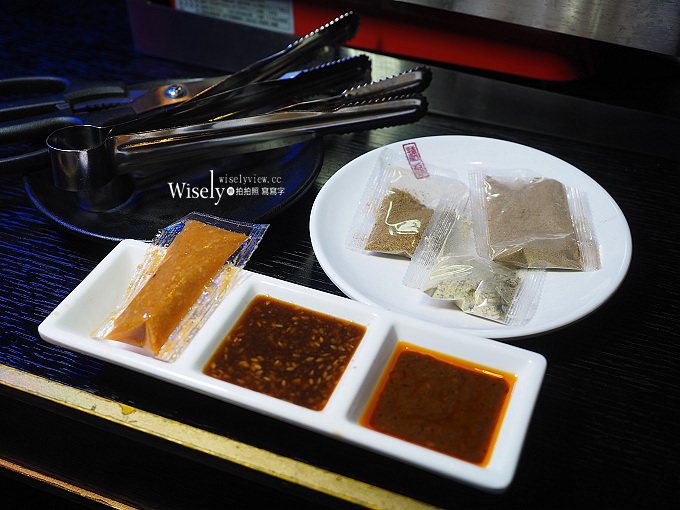 《台北大安。捷運忠孝敦化站》皇上吉饗極品唐風燒肉吃到飽:夜店風格多樣熱炒點心啤酒任飲 《台北大安。捷運忠孝敦化站》皇上吉饗極品唐風燒肉吃到飽:夜店風格多樣熱炒點心啤酒任飲