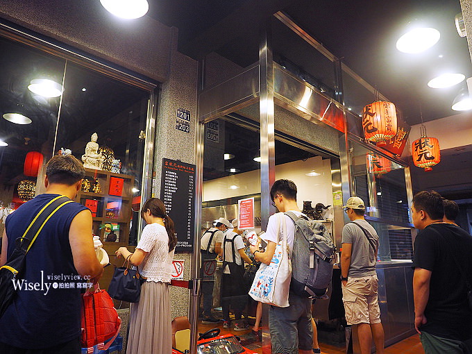 《台中西區美食。富狀元極品豬腳》台北富霸王在地分店，必嚐滷豬腳與魯肉飯