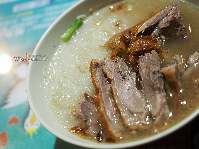 （遷址）新北永和。天橋下鵝肉專業料理：煙燻鵝肉平價好吃，鵝肉米粉細滑可口