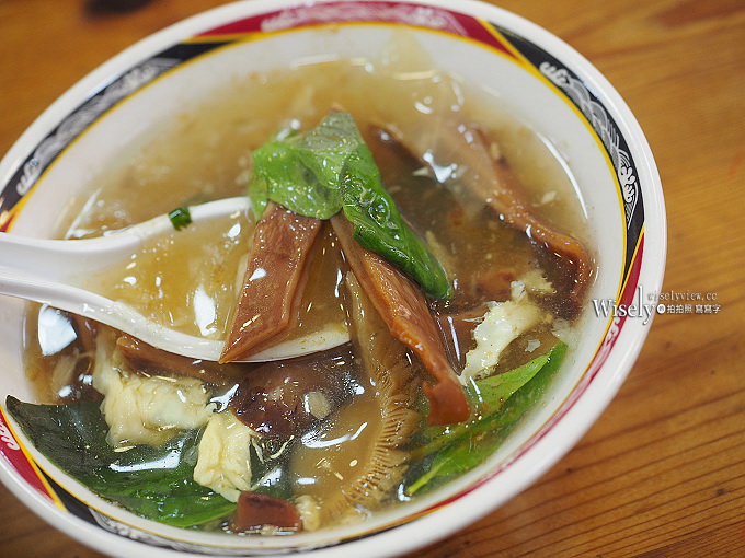 天天利美食坊︱西門町必吃老店︱半熟蛋魯肉飯.沙茶魷魚羹︱捷運西門站