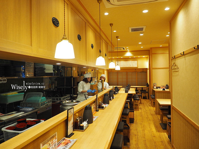 《東京新宿西口美食》牛カツ専門店-京都勝牛：黑毛和牛炸牛排套餐，60秒油炸的美味