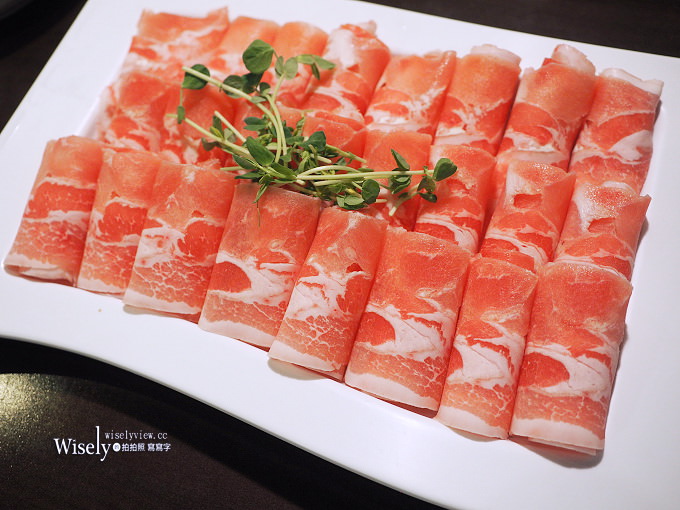 《新北新店。捷運新店區公所站》鮮境精緻涮涮鍋(中正店)：平價雙人套餐肉多划算