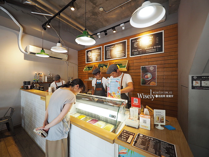 《新北中和。捷運永安市場站》一夫冰果 If bingo：現打果汁與造型冰淇淋水果盅