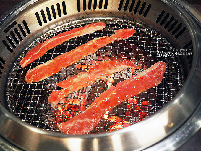 《新北永和。捷運頂溪站》千歲町日式炭火燒肉店：平價大盤肉千元吃得飽～中永和燒肉居酒屋