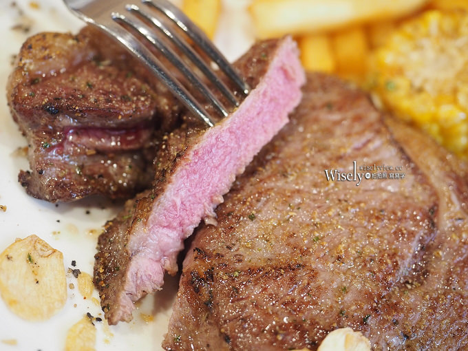 《新北新店。捷運大坪林站》三野達人：大豐路美式餐廳，主打美式漢堡、美福牛排