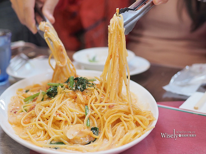 《日本北海道。道北景點美食住宿》國稀酒造&增毛駅、滝川Takikawa Sky Park滑翔機、砂川岩瀨牧場、ナカヤ蘋果派、岩見澤宝水ワイナリー、Tourist Lounge enon旅遊服務中心、桜家Buffet、狸小路商店街、Vessel Inn札幌中島公園