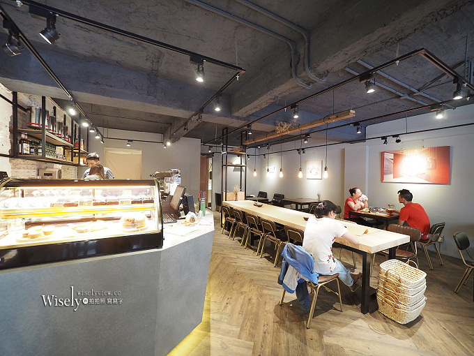 《台北大安。捷運忠孝新生站》Clover Café防彈咖啡：濟南路裡的生酮飲食推廣咖啡店