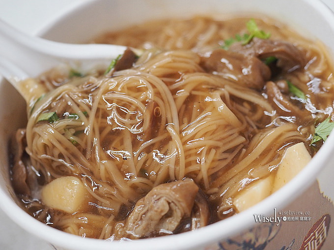《新北永和。捷運頂溪站》阿福超好吃鮑魚大腸麵線(總店)：特色組合加辣更好吃