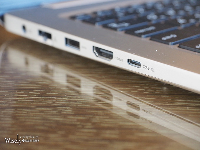 《筆電分享推薦。華碩ASUS VivoBook Pro 15》4K螢幕高效能，內建獨立顯卡，輕巧好攜帶