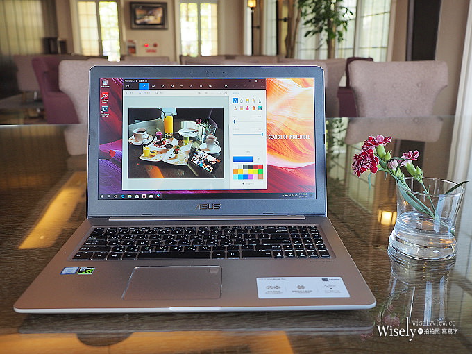 《筆電分享推薦。華碩ASUS VivoBook Pro 15》4K螢幕高效能，內建獨立顯卡，輕巧好攜帶