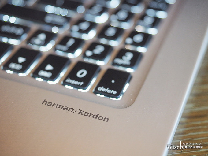 《筆電分享推薦。華碩ASUS VivoBook Pro 15》4K螢幕高效能，內建獨立顯卡，輕巧好攜帶