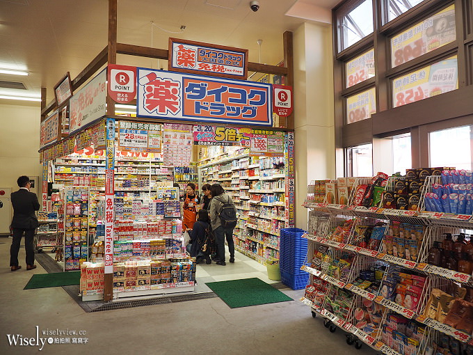 《日本北海道。函館朝市&橫丁市場》烤扇貝生吃海膽，在地生鮮漁夫食堂，品嚐現釣烏賊