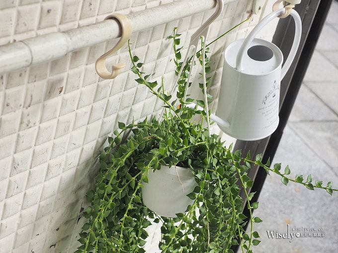 《台北中山。捷運忠孝新生站》好休咖啡 HaoXiu Kaffe：光華商場旁，WiFi插座不限時