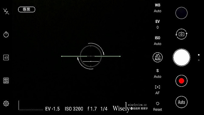 《華碩手機。一起戀攝影》ZenFone 4 Pro：高質感旗艦規格，光學變焦雙鏡頭，照片超迷人
