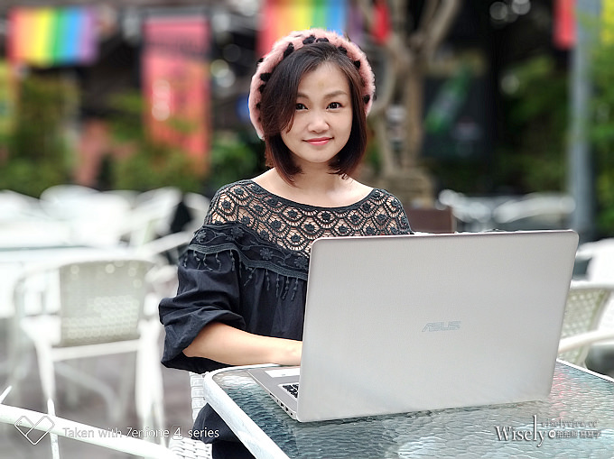 《華碩手機。一起戀攝影》ZenFone 4 Pro：高質感旗艦規格，光學變焦雙鏡頭，照片超迷人