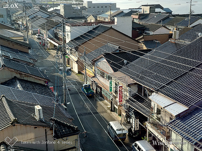 《華碩手機。一起戀攝影》ZenFone 4 Pro：高質感旗艦規格，光學變焦雙鏡頭，照片超迷人