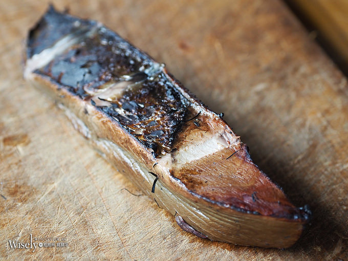 《日本四國。高知美食》黑潮一番館／鰹魚半敲燒(鰹のたたき)：製作體驗土佐稻草燒鰹魚料理