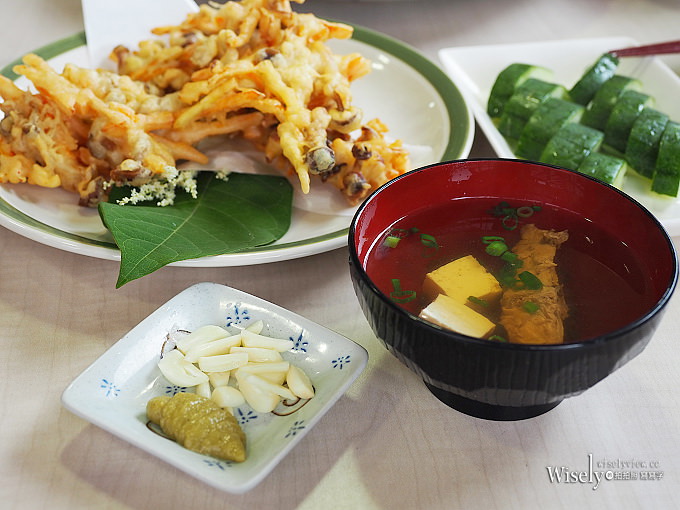 《日本四國。高知美食》黑潮一番館／鰹魚半敲燒(鰹のたたき)：製作體驗土佐稻草燒鰹魚料理