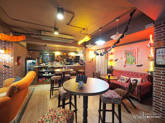 《台北中正。捷運台電大樓站》中央公園咖啡館：美劇「六人行」主題餐廳，鄰近台大公館