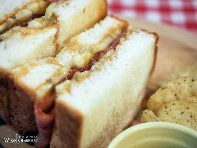 《台北中正。捷運台電大樓站》中央公園咖啡館：美劇「六人行」主題餐廳，鄰近台大公館