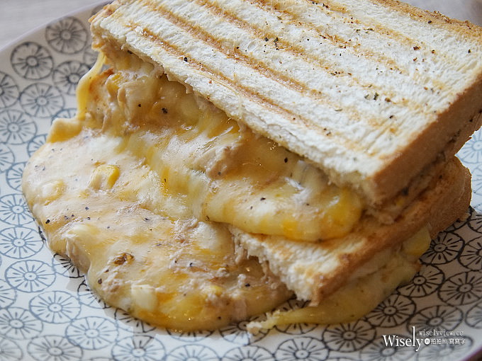 《台北中正。捷運古亭站》日安Ciao早午餐：爆漿起司帕里尼搭玫瑰鹽味鮮奶的迷你貓餐廳