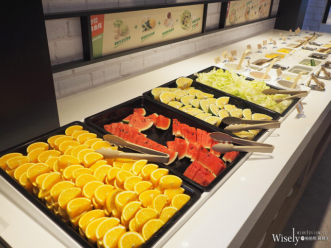 《PIZZA HUT。必勝客歡樂吧台灣季》台味與美式的美妙相遇，與姐妹淘享用豐盛的比薩之旅