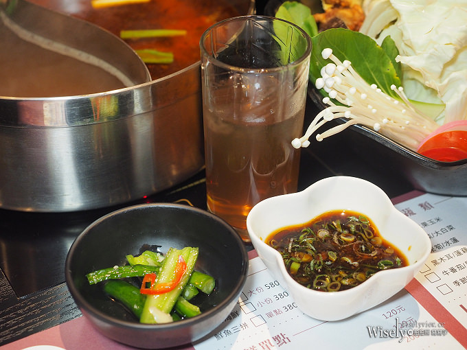 《台北大安。捷運忠孝敦化站》清麻辣：可單人獨享頂級A5日本和牛的麻辣鴛鴦火鍋