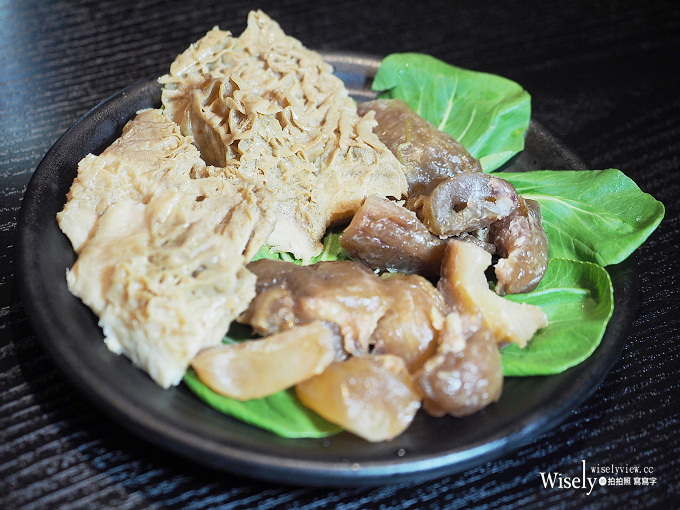 《台北大安。捷運忠孝敦化站》清麻辣：可單人獨享頂級A5日本和牛的麻辣鴛鴦火鍋