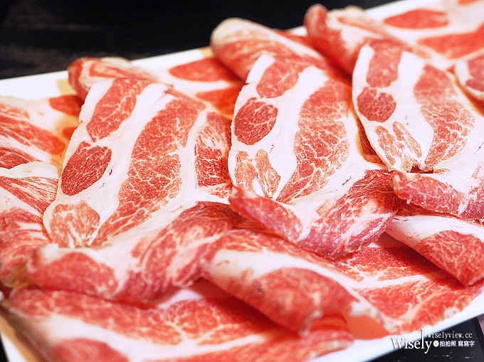 《台北大安。捷運忠孝敦化站》清麻辣：可單人獨享頂級A5日本和牛的麻辣鴛鴦火鍋