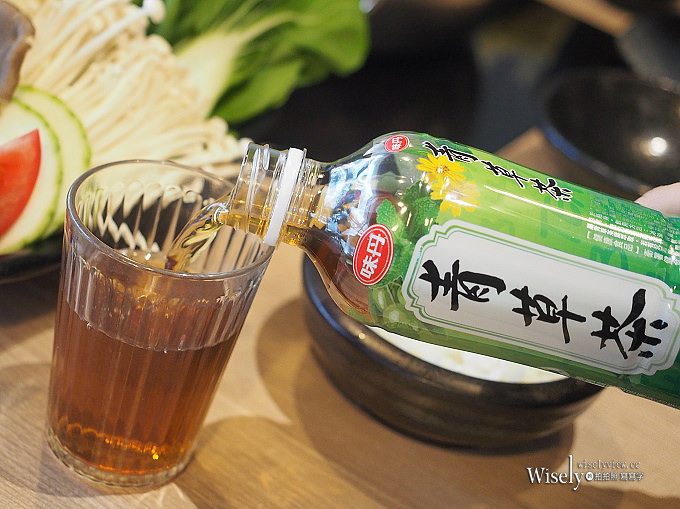 《邀稿。味丹青草茶》在地口味飲品～冬天吃火鍋最佳良伴，解膩又退火＠大初涮涮鍋