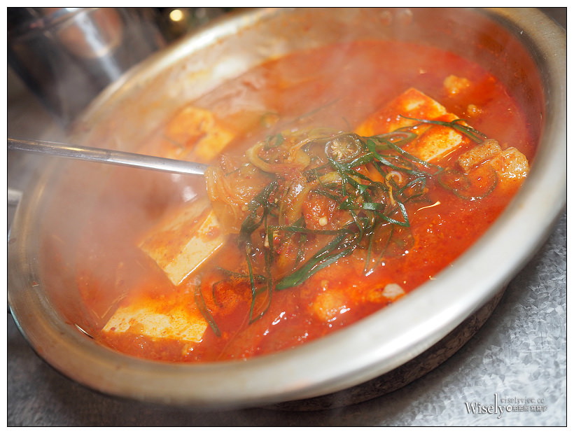 《濟州美食。三兄弟烤肉》GD權志龍推薦，YG娛樂小鎮美味濟州黑豚燒肉