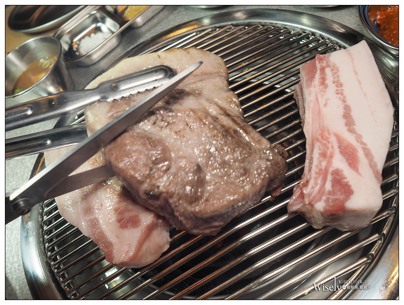 《濟州美食。三兄弟烤肉》GD權志龍推薦，YG娛樂小鎮美味濟州黑豚燒肉