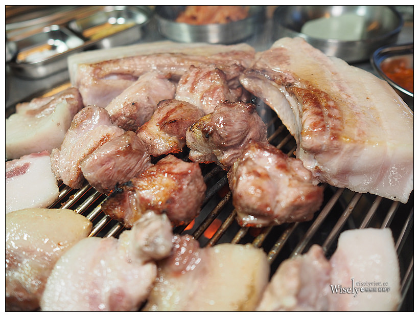 《濟州美食。三兄弟烤肉》GD權志龍推薦，YG娛樂小鎮美味濟州黑豚燒肉