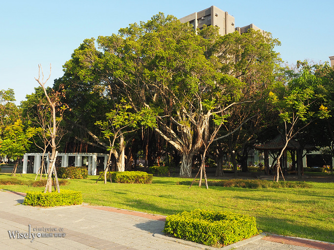 《板橋江翠。聯上匯翠》雙捷運樞紐一站直達台北，環繞水岸綠帶公園生活圈