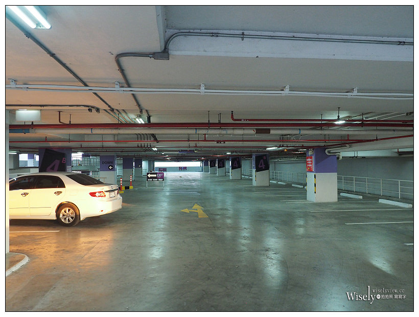 《曼谷景點。拉差達火車夜市》交通方便地鐵可達，平價餐飲購物～隱藏版景色推薦